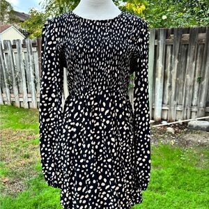 Elegant Black and Cream Women's Dress